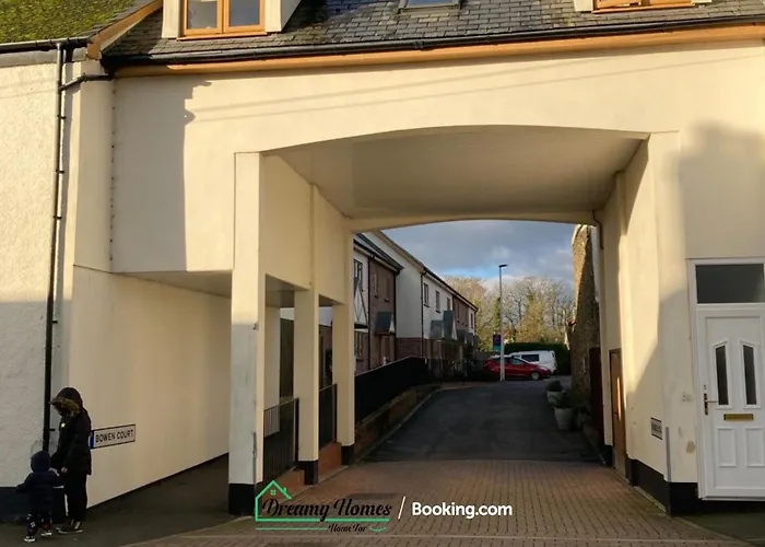 Beach Braunton Spacious 3 Bed House By Dreamy Homes Short Lets & Serviced Accommodation Free Parking