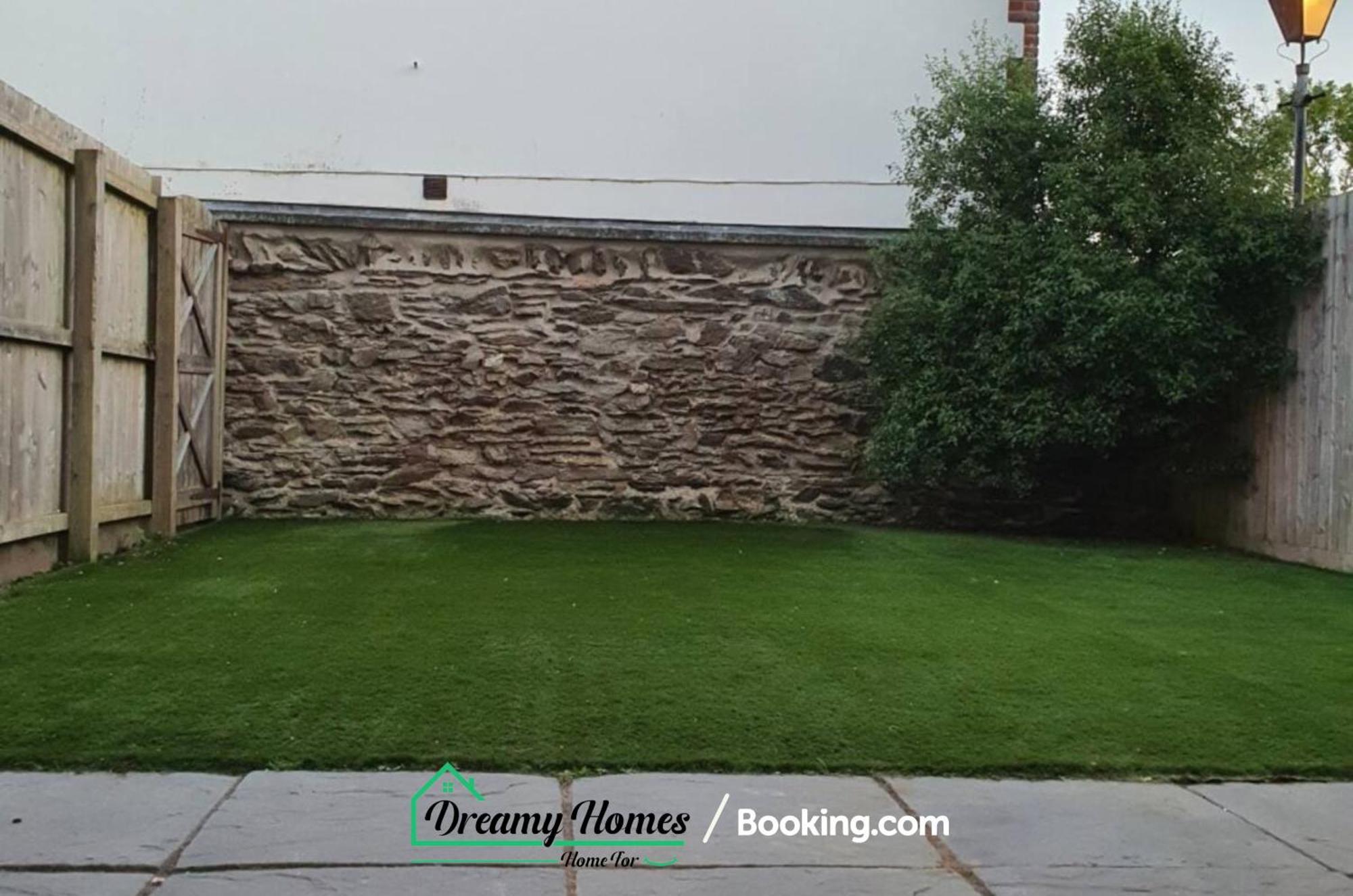 Spacious 3 Bed House By Dreamy Homes Short Lets & Serviced Free Parking Braunton